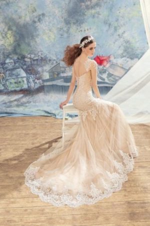 <span style="color: #000000;"><strong><a style="color: #000000;" href="https://stylnaya.ru/product_brand/papilio-wedding/">Papilio Wedding</a></strong></span><br>Платье свадебное «Квезаль» 1704L