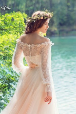 <span style="color: #000000;"><strong><a style="color: #000000;" href="https://stylnaya.ru/product_brand/papilio-wedding/">Papilio Wedding</a></strong></span><br>Платье свадебное 1749