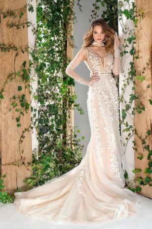 <span style="color: #000000;"><strong><a style="color: #000000;" href="https://stylnaya.ru/product_brand/papilio-wedding/">Papilio Wedding</a></strong></span><br>Платье свадебное 1818