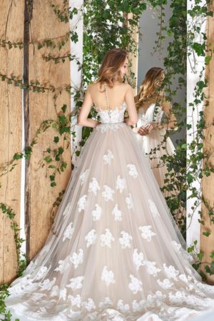 <span style="color: #000000;"><strong><a style="color: #000000;" href="https://stylnaya.ru/product_brand/papilio-wedding/">Papilio Wedding</a></strong></span><br>Платье свадебное 1803L Жасмин