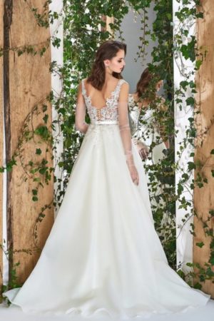 <span style="color: #000000;"><strong><a style="color: #000000;" href="https://stylnaya.ru/product_brand/papilio-wedding/">Papilio Wedding</a></strong></span><br>Платье свадебное 1833L Камелия