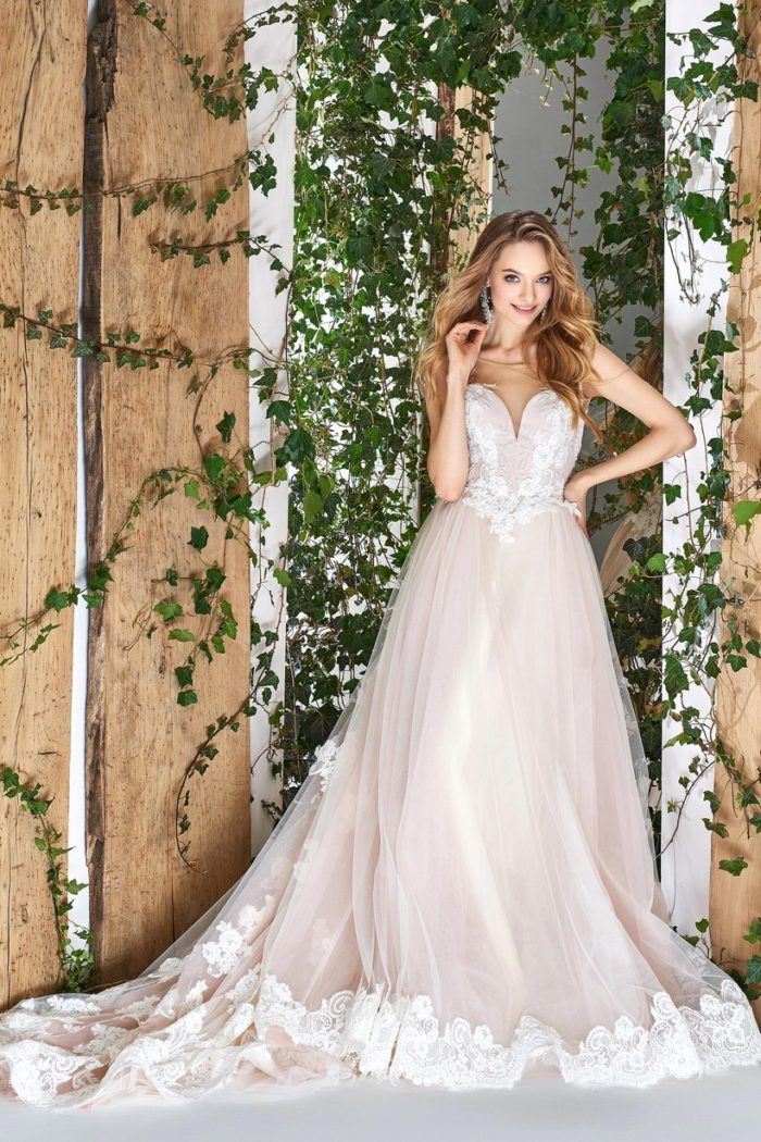 <span style="color: #000000;"><strong><a style="color: #000000;" href="https://stylnaya.ru/product_brand/papilio-wedding/">Papilio Wedding</a></strong></span><br>Платье свадебное 1803L Жасмин