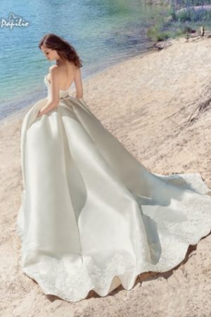 <span style="color: #000000;"><strong><a style="color: #000000;" href="https://stylnaya.ru/product_brand/papilio-wedding/">Papilio Wedding</a></strong></span><br>Платье свадебное 1747a Дронго