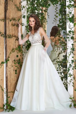 <span style="color: #000000;"><strong><a style="color: #000000;" href="https://stylnaya.ru/product_brand/papilio-wedding/">Papilio Wedding</a></strong></span><br>Платье свадебное 1833L Камелия