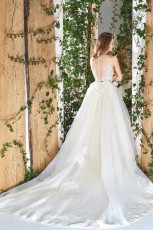 <span style="color: #000000;"><strong><a style="color: #000000;" href="https://stylnaya.ru/product_brand/papilio-wedding/">Papilio Wedding</a></strong></span><br>Платье свадебное 1816L Глициния