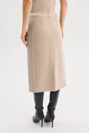 <span style="color: #000000;"><strong><a style="color: #000000;" href="https://stylnaya.ru/product_brand/alexander-bogdanov/">Alexander Bogdanov</a></strong></span><br>  Alexander Bogdanov Юбка "Невский экспресс" Артикул 22-08-192
